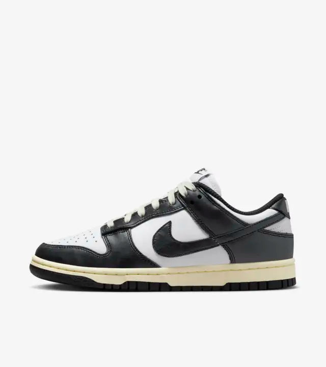 Dunk Low Vintage – Black and White