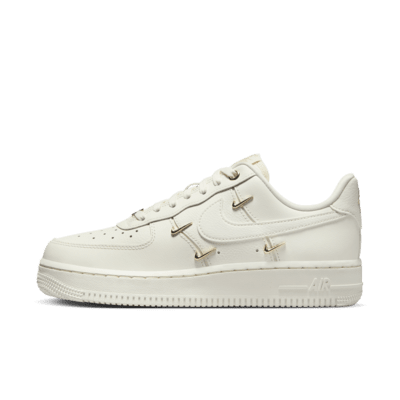 NIKE AIR FORCE 1 LOW SAIL METALLIC GOLD